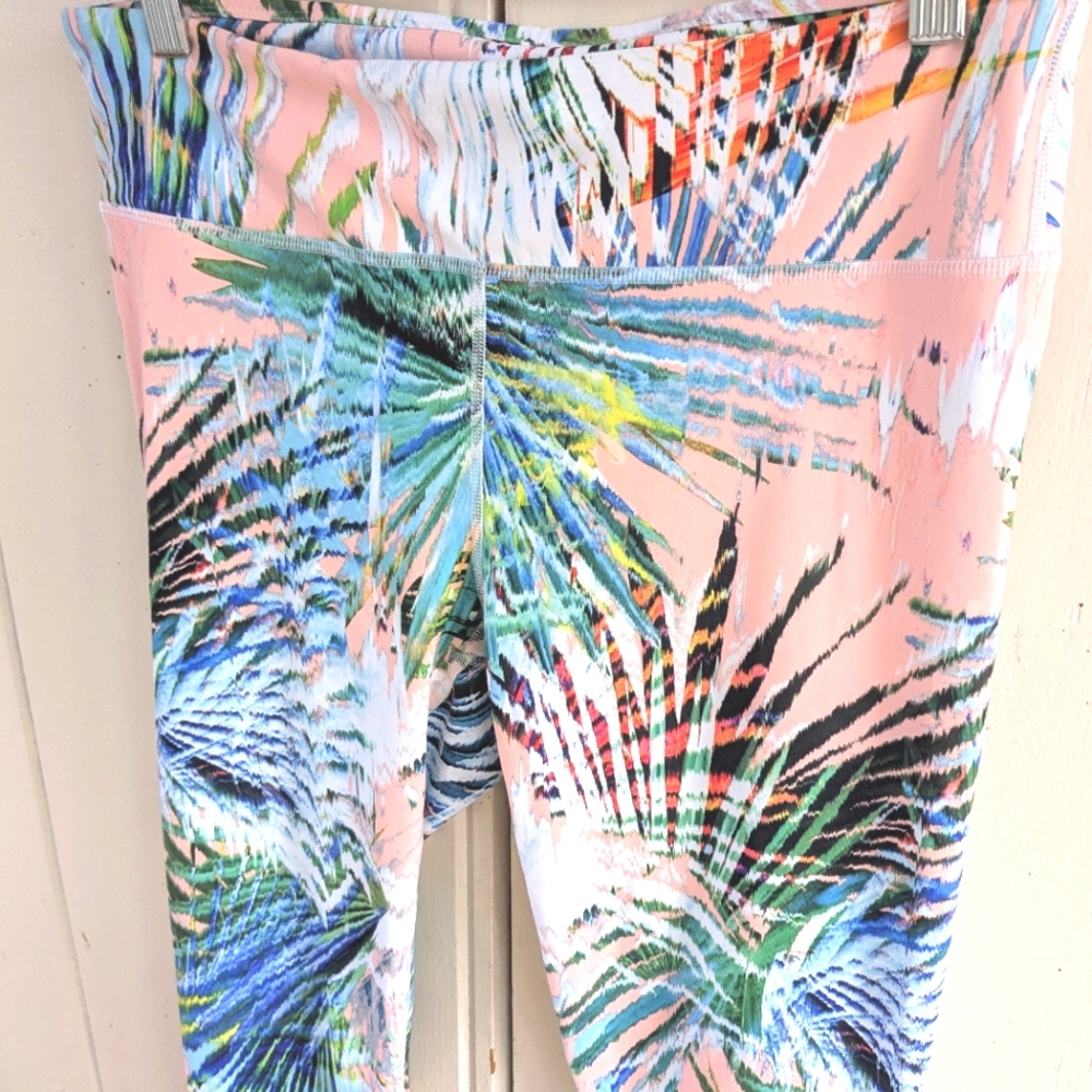 Guru Active Midrise Capri Length Multicolor Leggi… - image 5